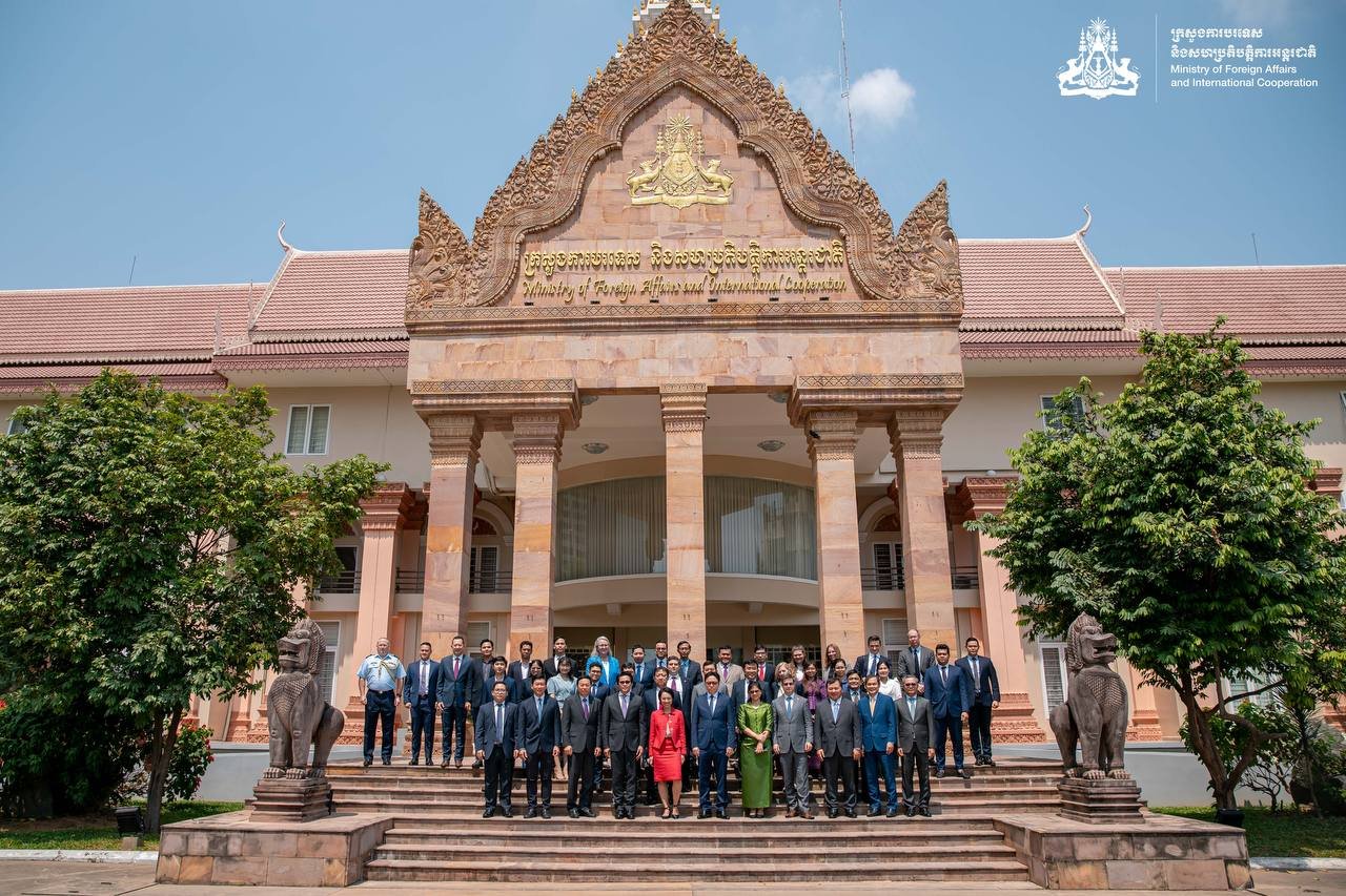 Reinforcing Collaboration: Cambodia-Australia Senior Officials' Talks ...