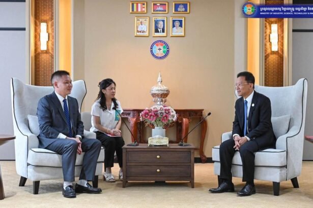 Minister Hem Vandy Welcomes TE Zhong Collaboration to Improve Equipment Safety