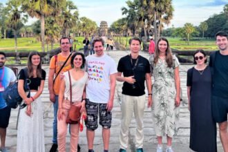 Angkor Wat Highlights and Sunrise Guided Tour