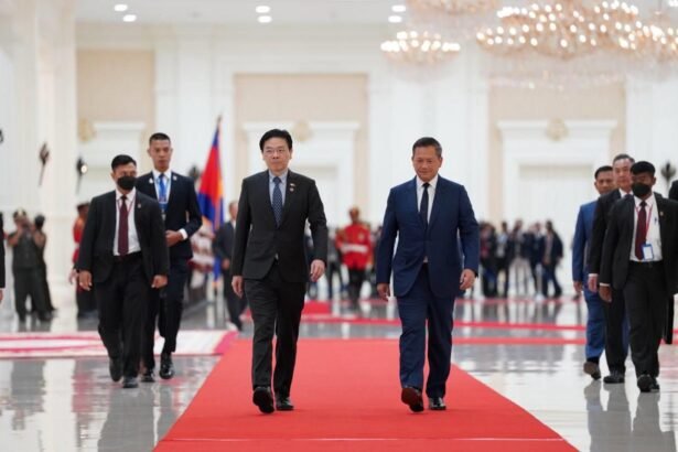 Cambodia and Singapore Pledge to Deepen Bilateral Cooperation During Prime Minister Wong's Official Visit