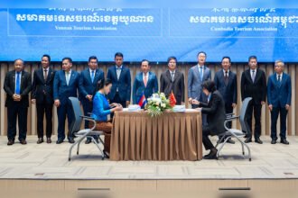 Cambodia, China Ink Five MoUs to Boost Tourism Cooperation