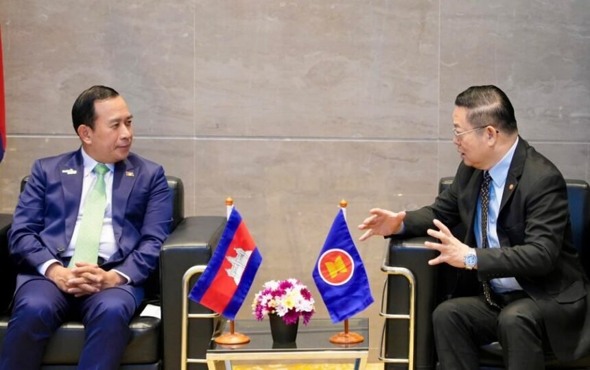 Tourism Minister Huot Hak Meets ASEAN Secretary-General in Melaka