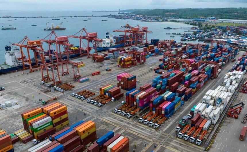 Cambodia’s Exports Surge to $22.3 Billion in First Nine Months of 2025, Up 12.9%