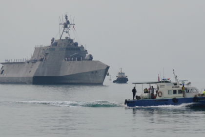 US Navy warship docks at Ream Naval Base