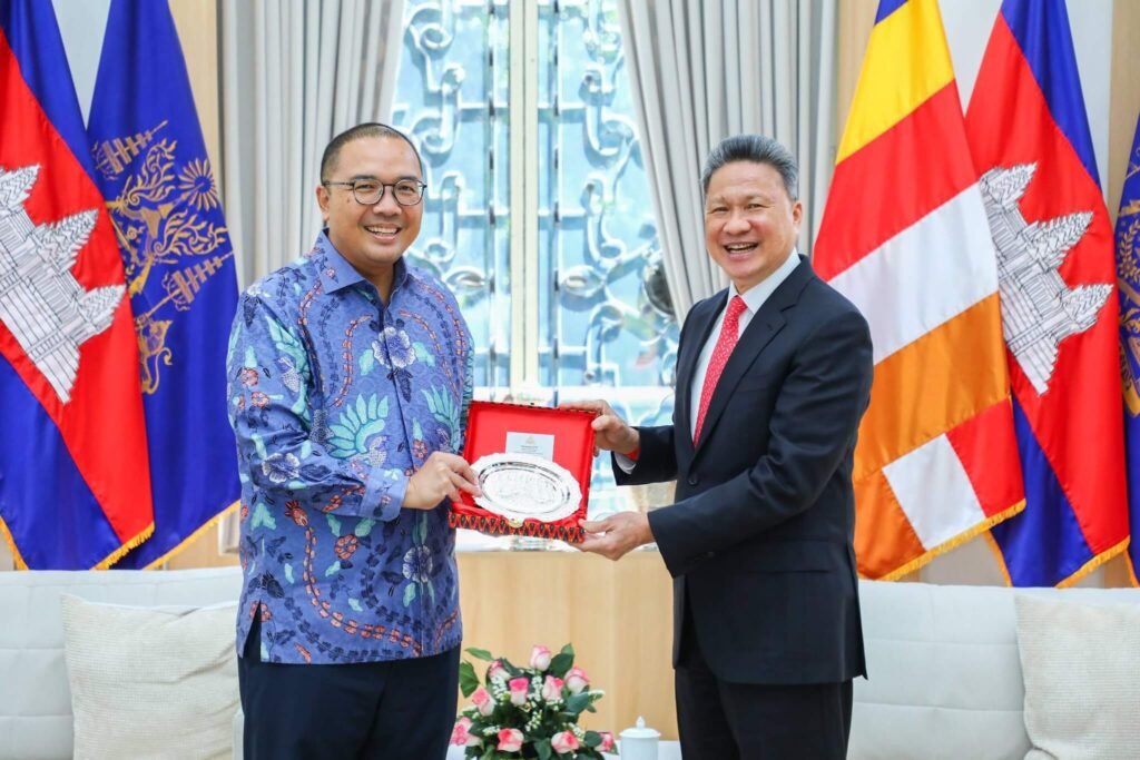 Indonesia Pledges to Boost Cambodia Trade and Investment