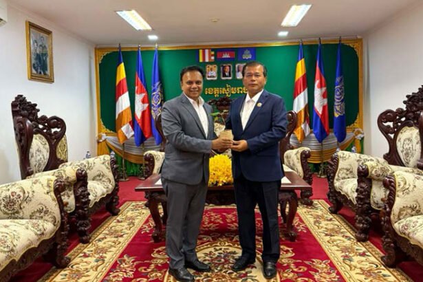 A sacred peepal sapling from Bodh Gaya is presented in a ceremonial handover in Siem Reap, symbolizing cultural and spiritual ties between Cambodia and India.