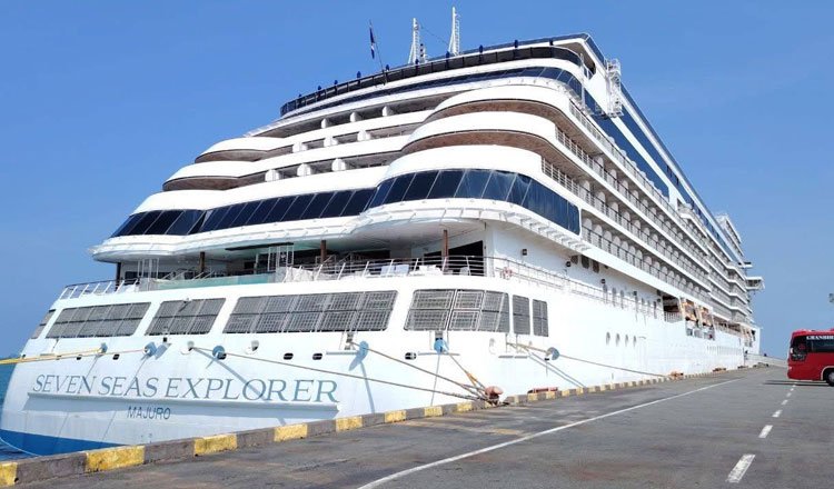 Sihanoukville cruise ship arrival