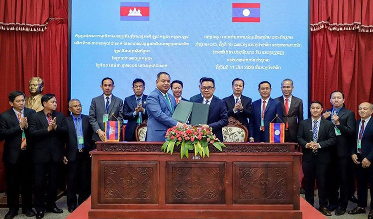 Cambodia Laos bilateral cooperation meeting with Stung Treng governor and Lao officials discussing cross-border development