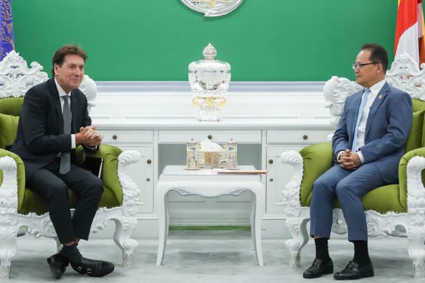 Cambodia World Bank environmental partnership meeting on sustainability initiatives