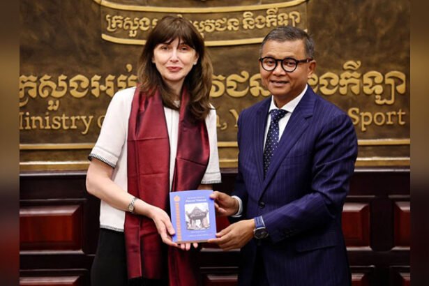 UN Resident Coordinator praising Cambodia education reform progress meeting