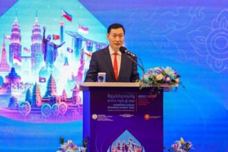 Cambodian officials presenting plans for the country’s first oil refinery to improve domestic fuel supply and energy infrastructure.