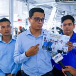 Cambodian workers participating in job fair during labour market recovery