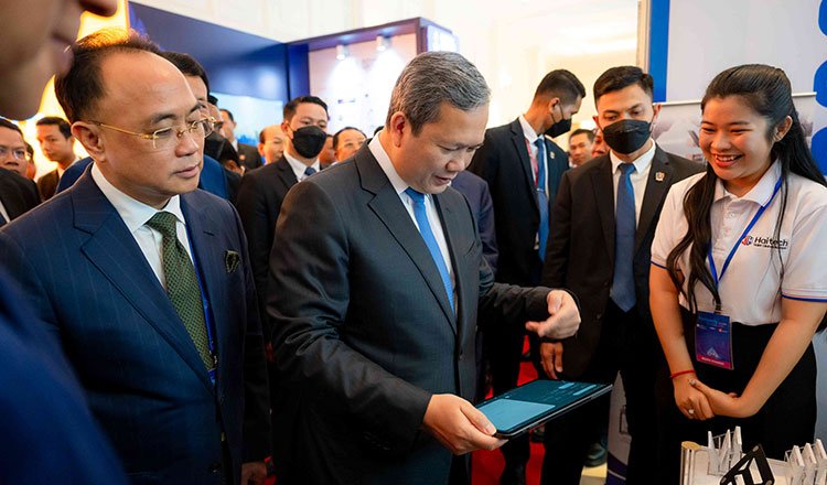 Cambodia tablet manufacturing project supported by government leaders