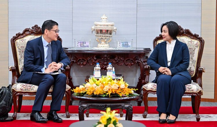 NBC and Bank of China meeting on investment expansion in Cambodia financial sector