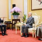 Their Majesties the King and Queen Mother of Cambodia Grant Royal Audience to Chinese Foreign Minister