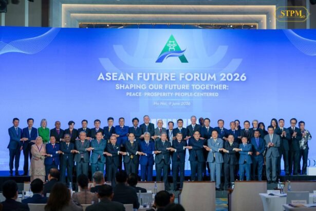 Cambodian PM Hun Manet Addresses 3rd ASEAN Future Forum in Hanoi, Meets Lao Counterpart