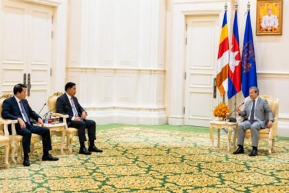 Prime Minister Urges Stronger Trilateral Security Cooperation with Laos and Vietnam