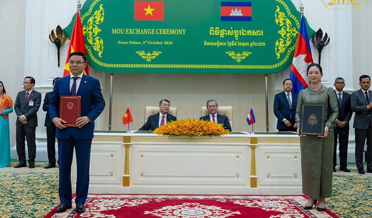Cambodia and Vietnam Sign Six Bilateral Cooperation Deals to Boost Trade and Education